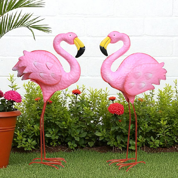 Set 2 Assorted Pink Metal Flamingo Couple Garden Statues
