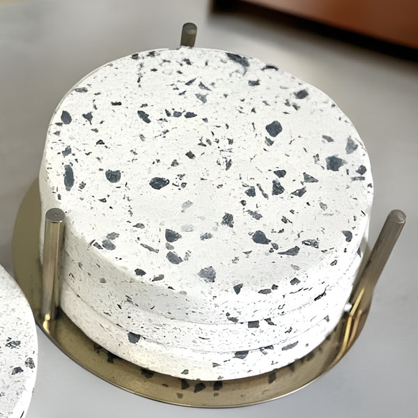 Set 4 Round White & Black Marble Terrazo Coasters In Gold Stand