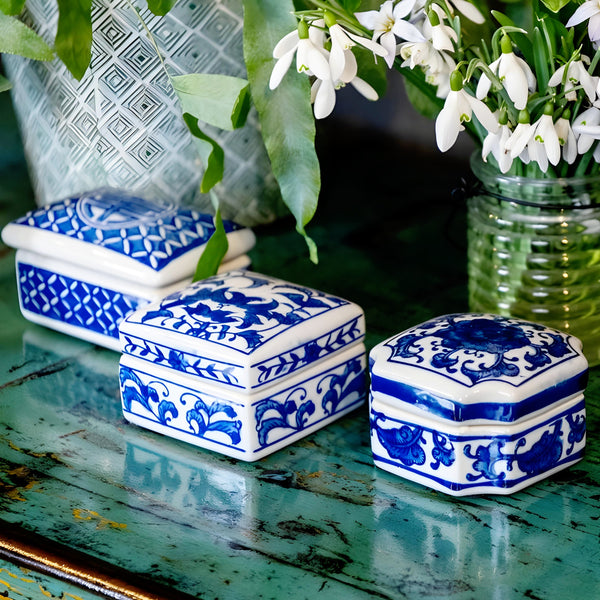 Set 3 blue and white decorative Tabletop Porcelain Trinket Boxes home decor display gift