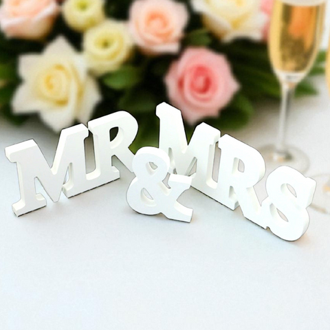Set White Wood MR & MRS Tabletop Words Sign Display Decoration