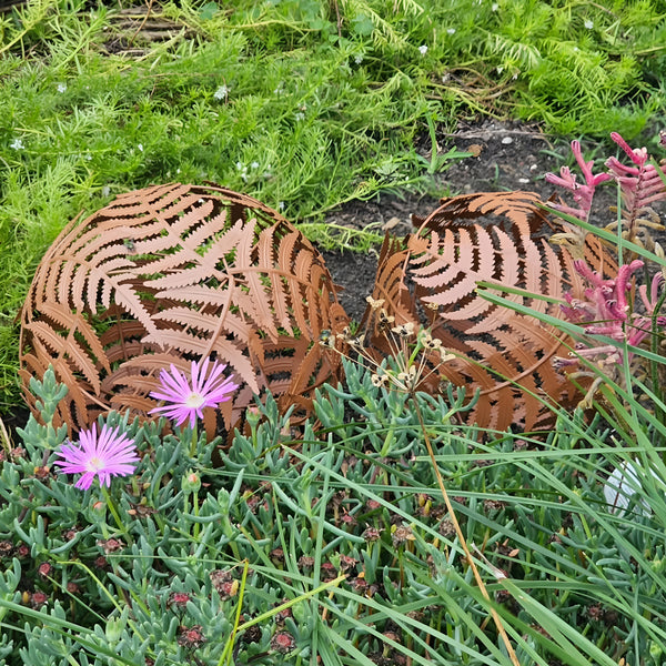 Set of 2 Small Rustic Decorative Garden Fern Design Ball- 25cm